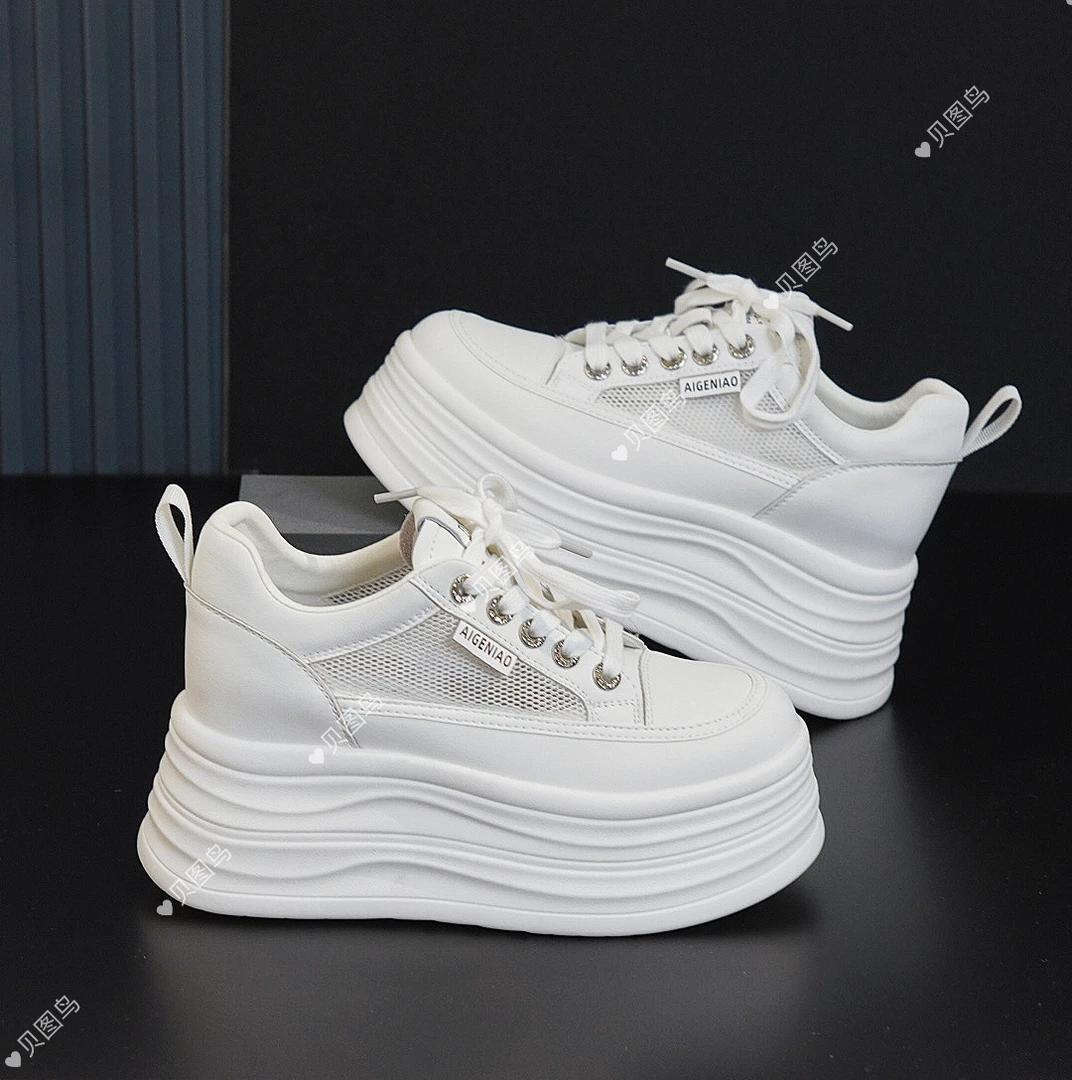 2025新款厚底小白鞋女舒适百搭休闲运动鞋小个增高面包鞋z