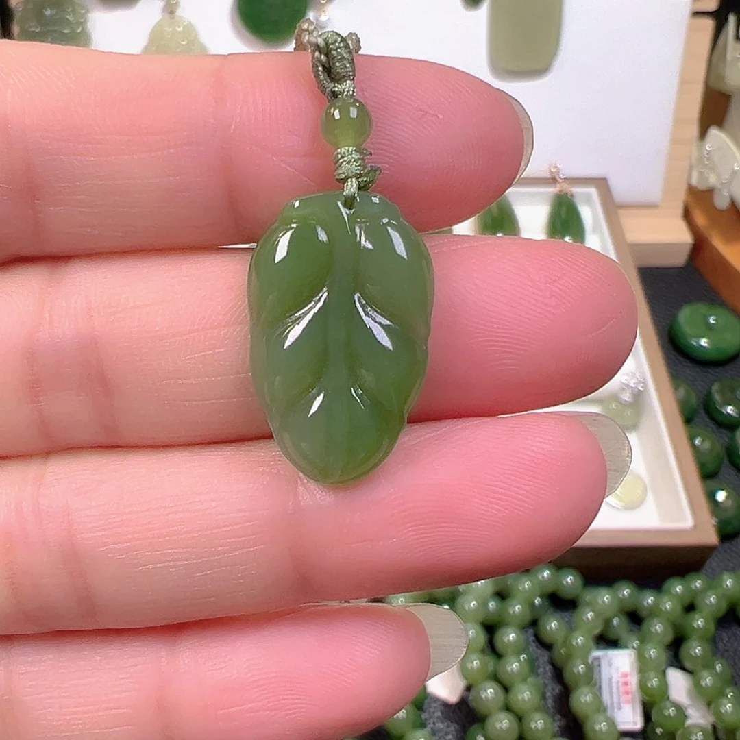 和田玉（碧玉）未镶嵌颈饰