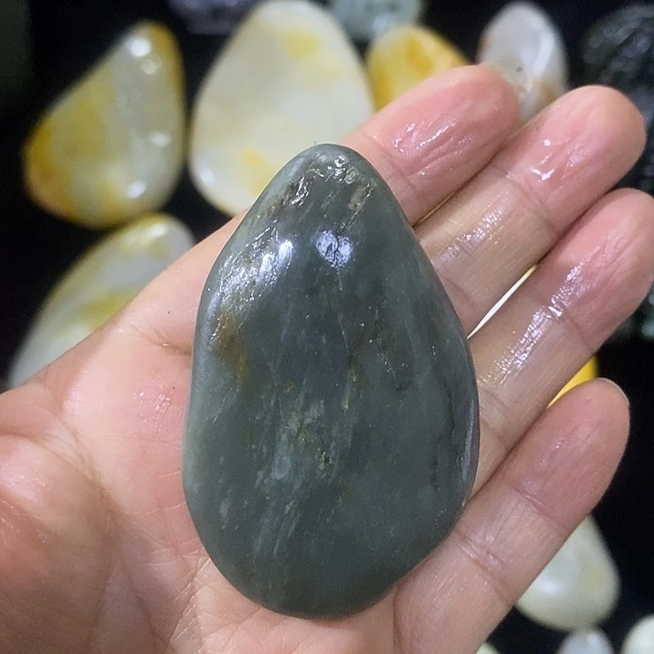 未镶嵌和田玉（糖玉）挂件