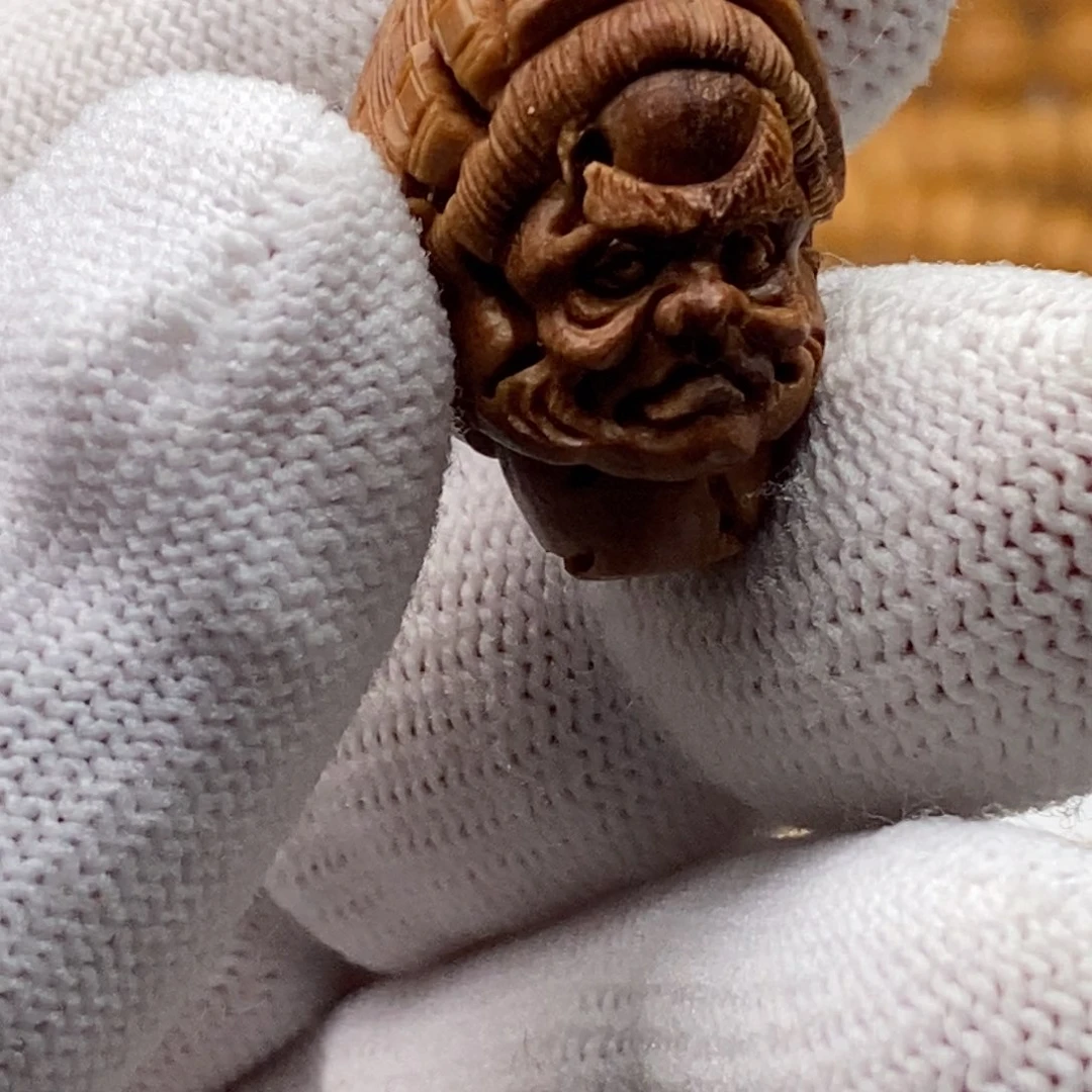 —**愿桃核纯手工打造工艺品