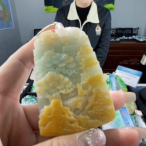 翡翠未镶嵌颈饰翡翠