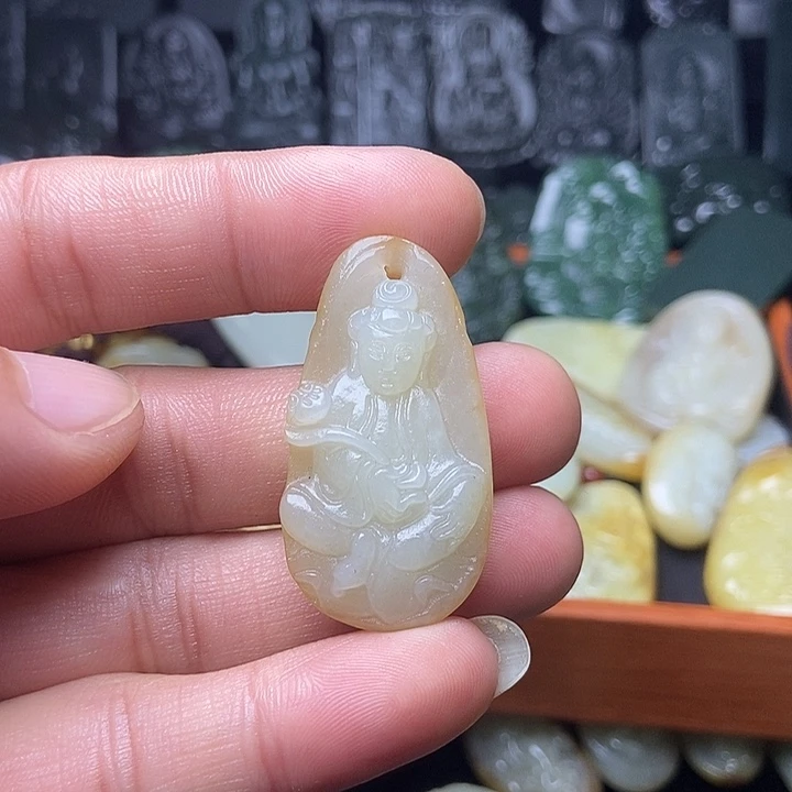 颈饰未镶嵌和田玉