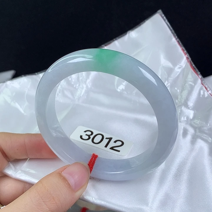 翡翠未镶嵌手镯57圈 糯冰阳绿