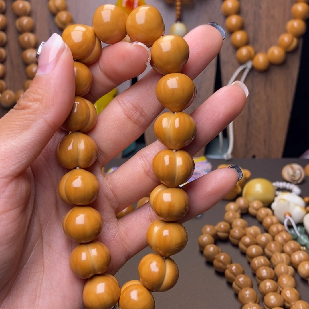 吊坠猴头核桃手持