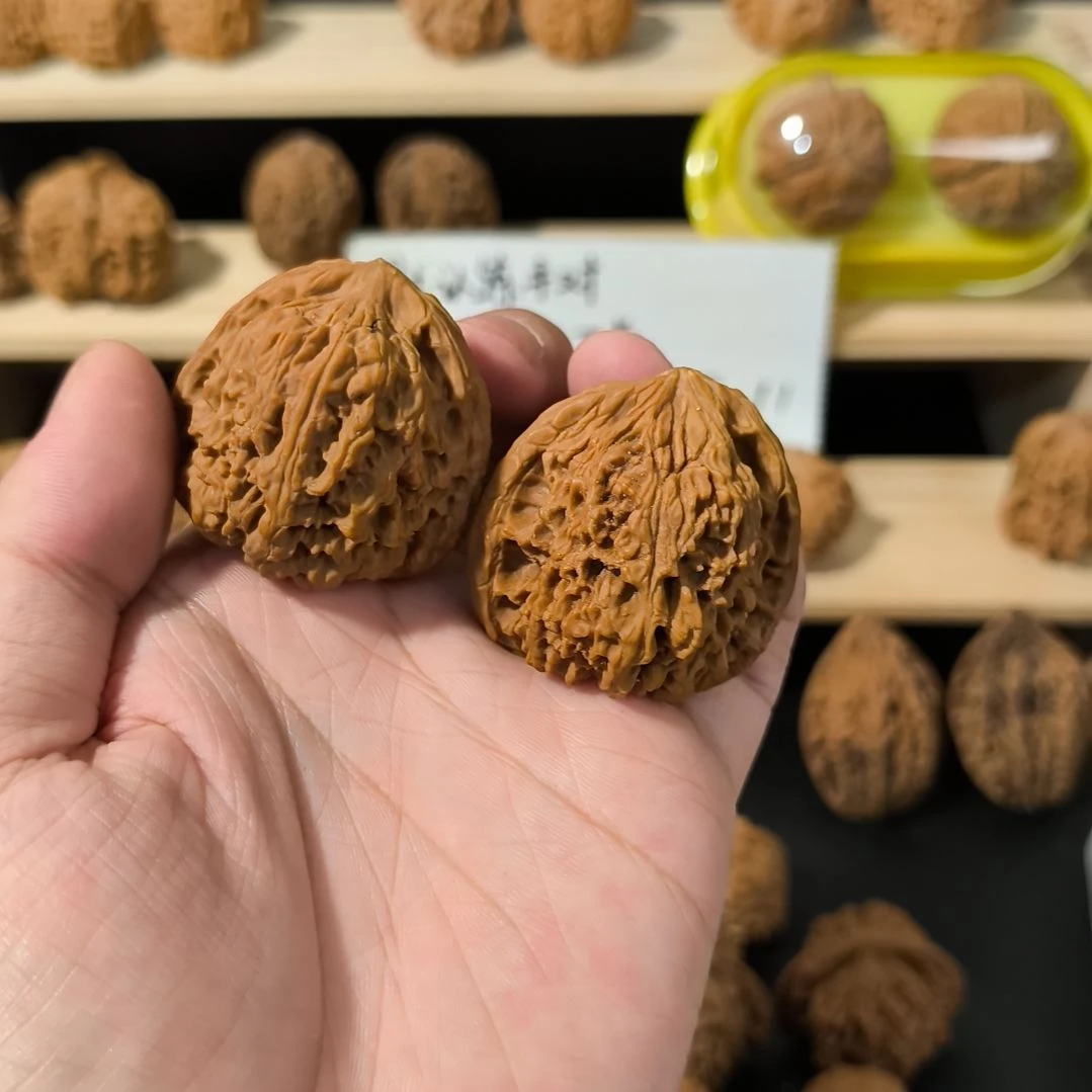 吊坠文玩核桃43南疆有黄