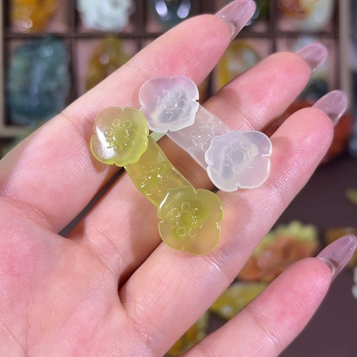 未镶嵌蛇纹石玉颈饰