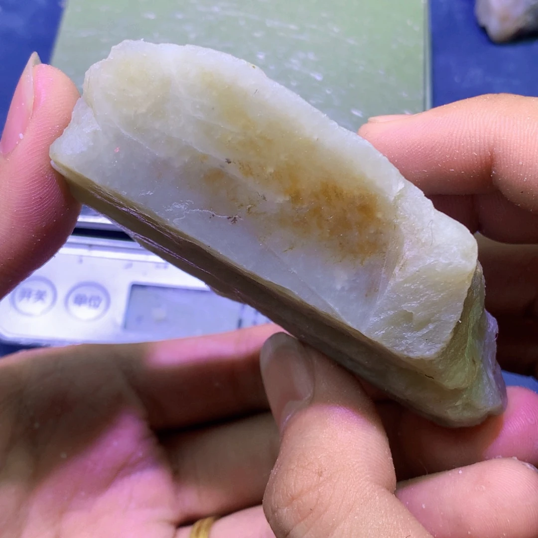 和田玉（糖玉）未镶嵌珠宝半成品
