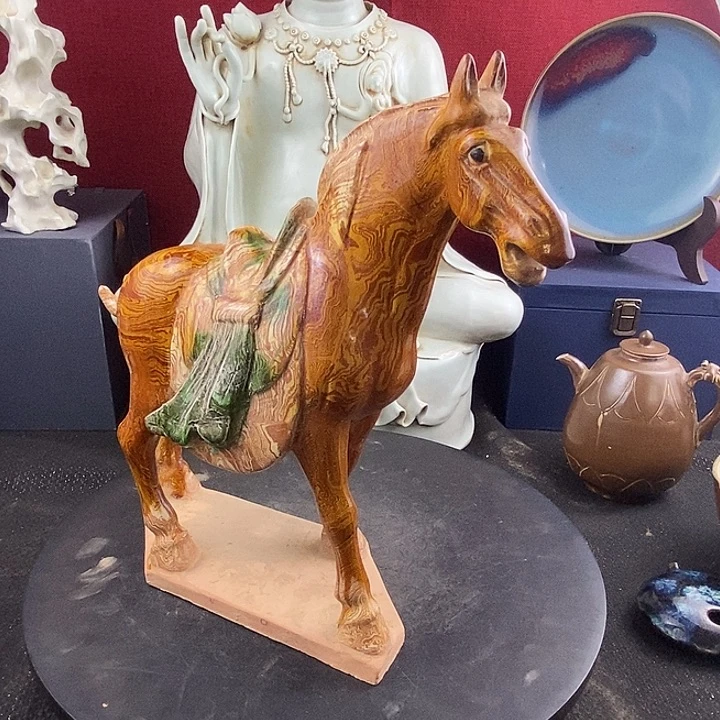 瓷片绞胎的一匹小马