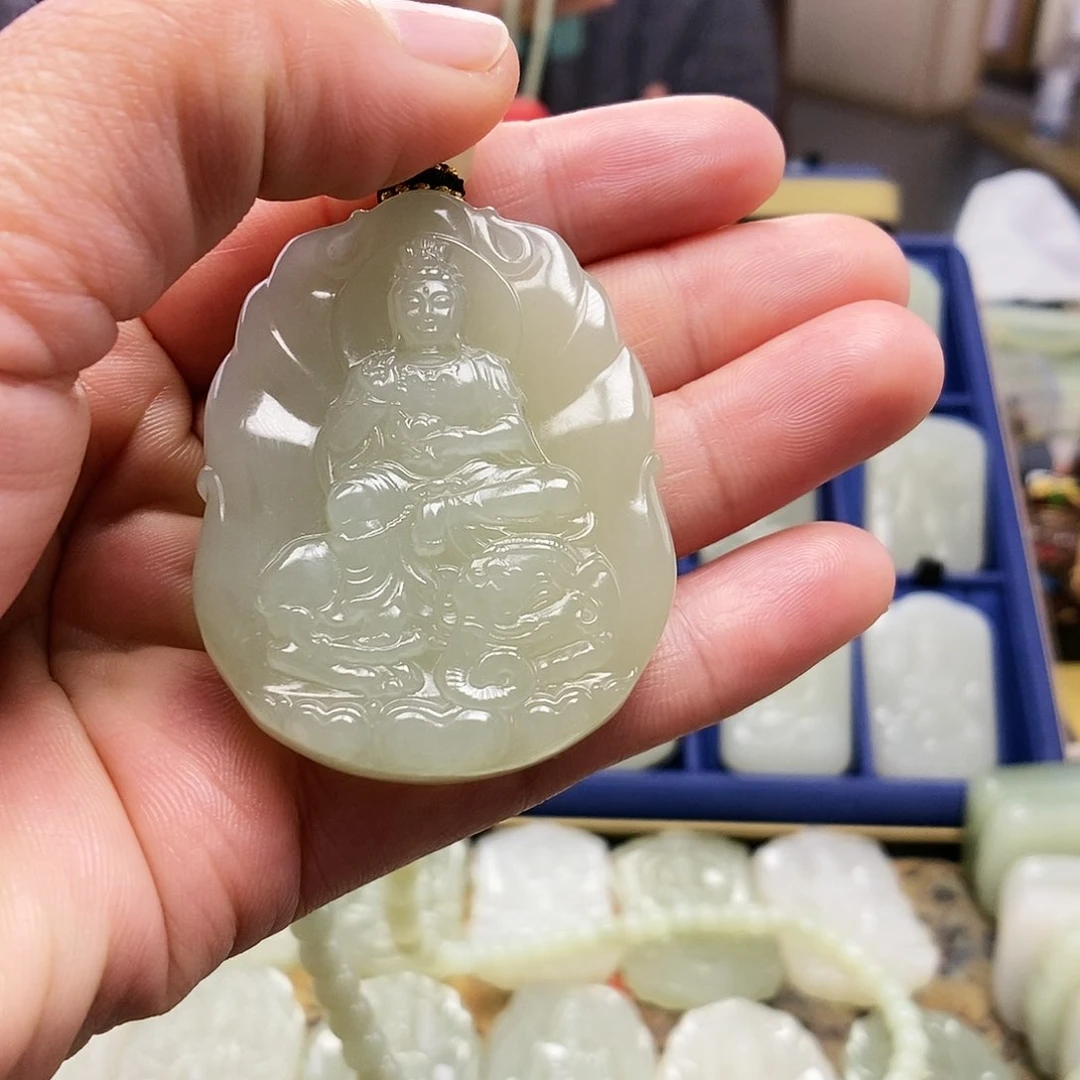 和田玉颈饰未镶嵌和*