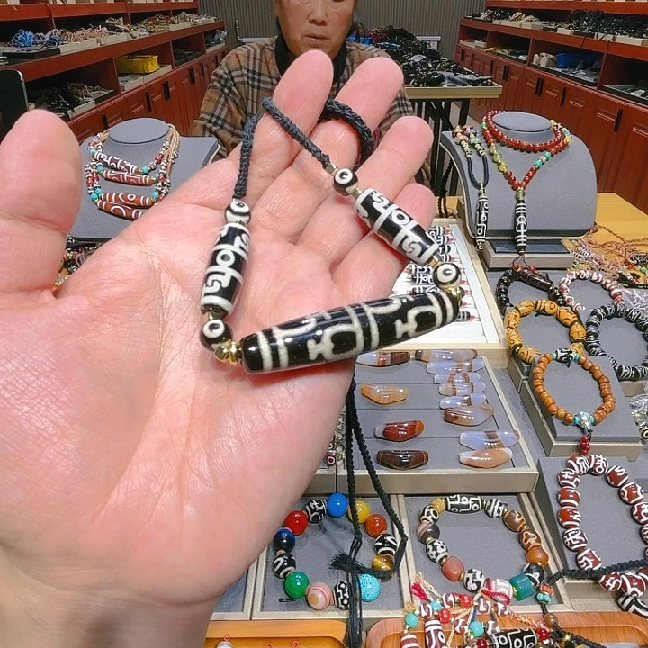 未镶嵌玛瑙/玉髓珠宝奇石