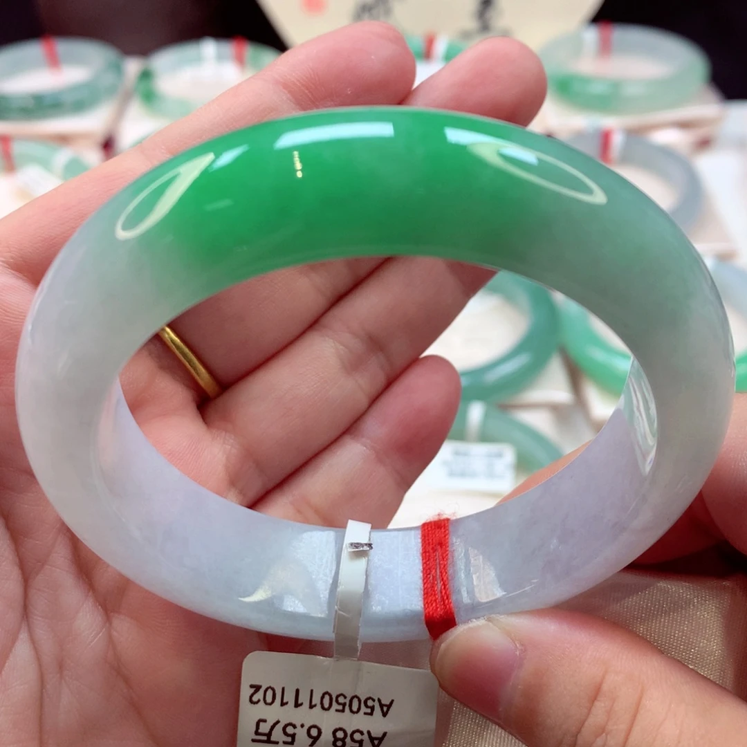 翡翠手镯未镶嵌白底青推荐19号11