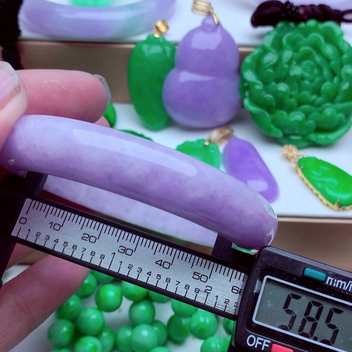 翡翠未镶嵌手镯－=