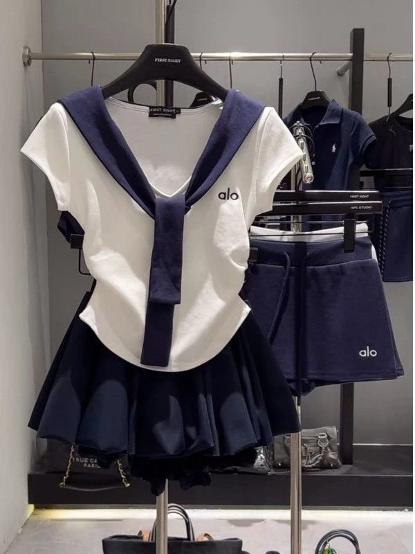 2025新款夏季收腰褶皱显瘦V领海军风假两件披肩T恤女字母刺绣上衣