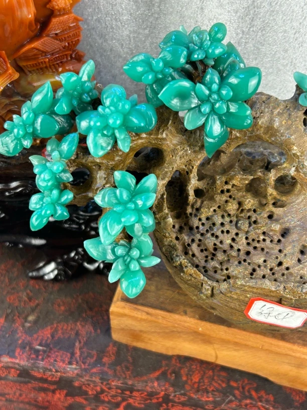 雅安绿多肉摆件俏色巧雕