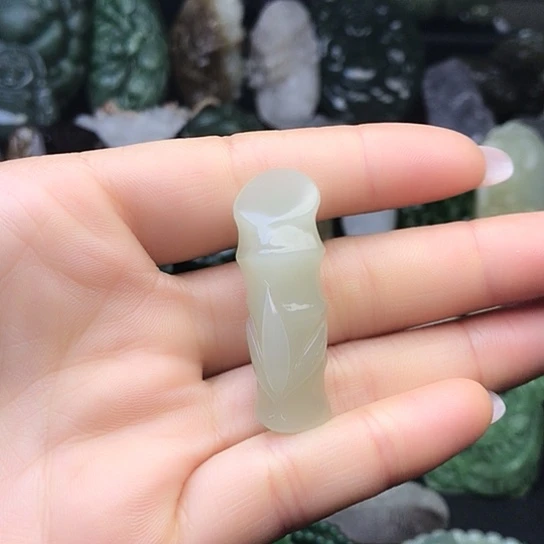 和田玉未镶嵌挂件