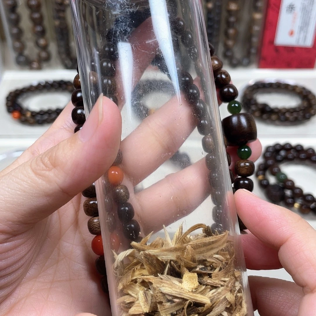 东***雨沉香沉香碎屑+越南芽庄紫奇楠留疤料0.8