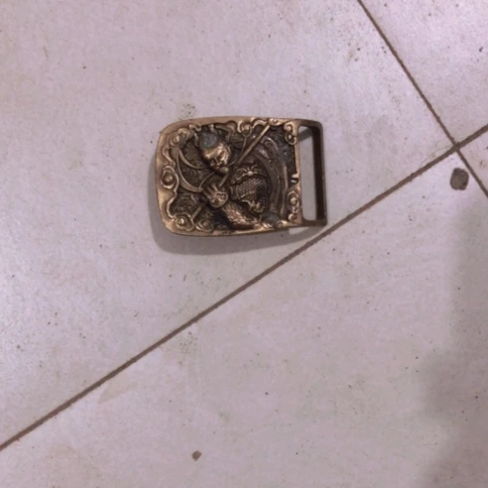 布***帕闪电购铜摆件工艺品