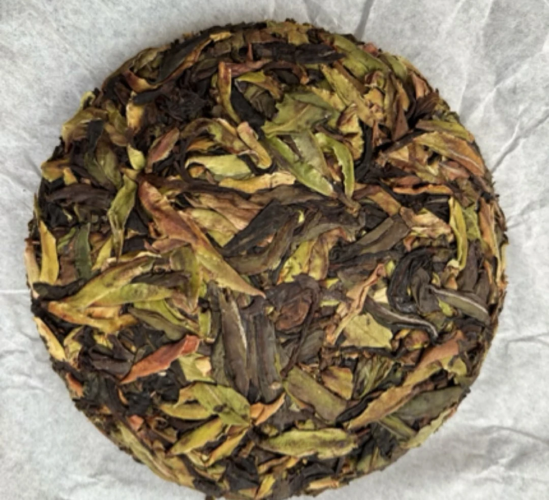 云南高山大雪山  2022年头春头采（野白茶）饼
