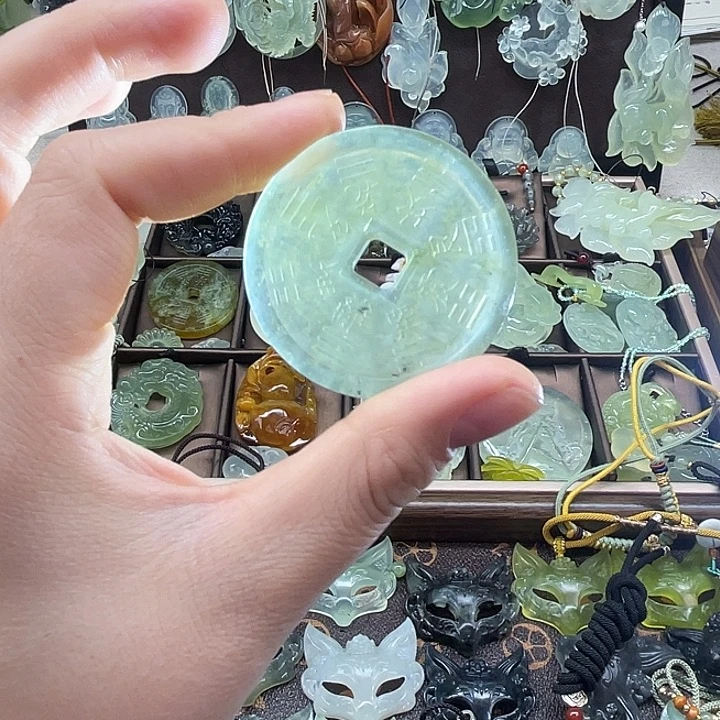 岫玉未镶嵌吊坠(赠链)