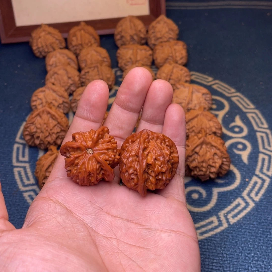 最***胺把件文玩核桃盘山34