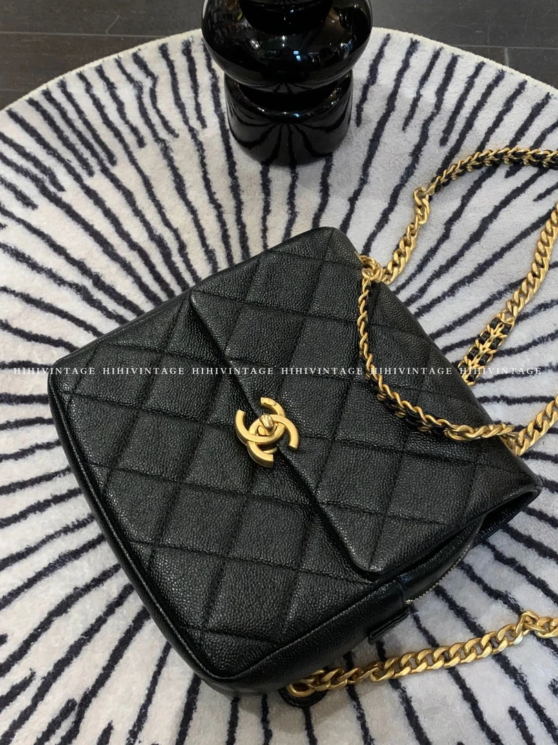 99新 Chanel/香奈儿  22P 黑金ado双肩包 芯片款 底长19CM 二店