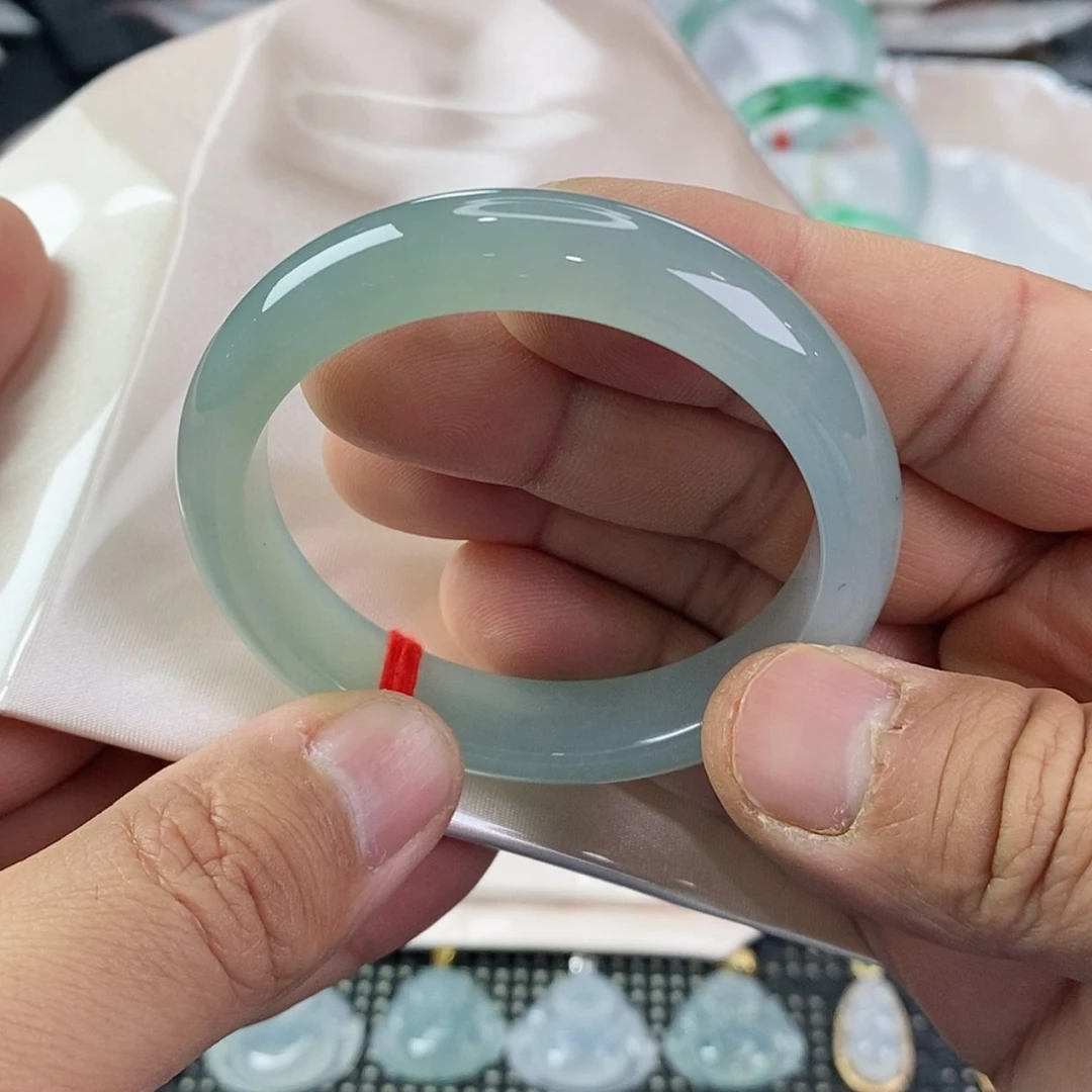 【闪购商品】未镶嵌手镯翡翠