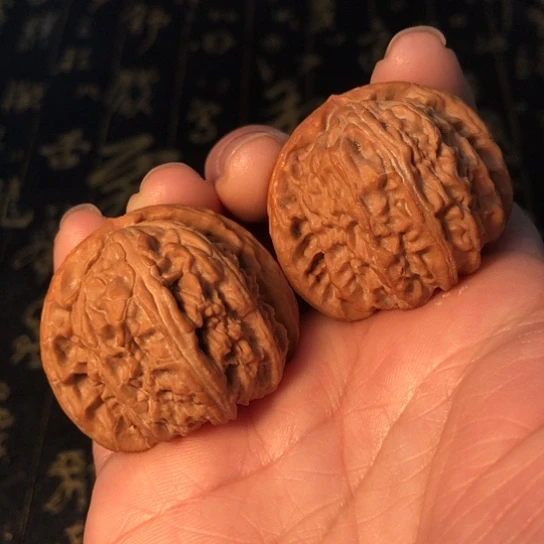 文玩核桃把件白狮子头38mm