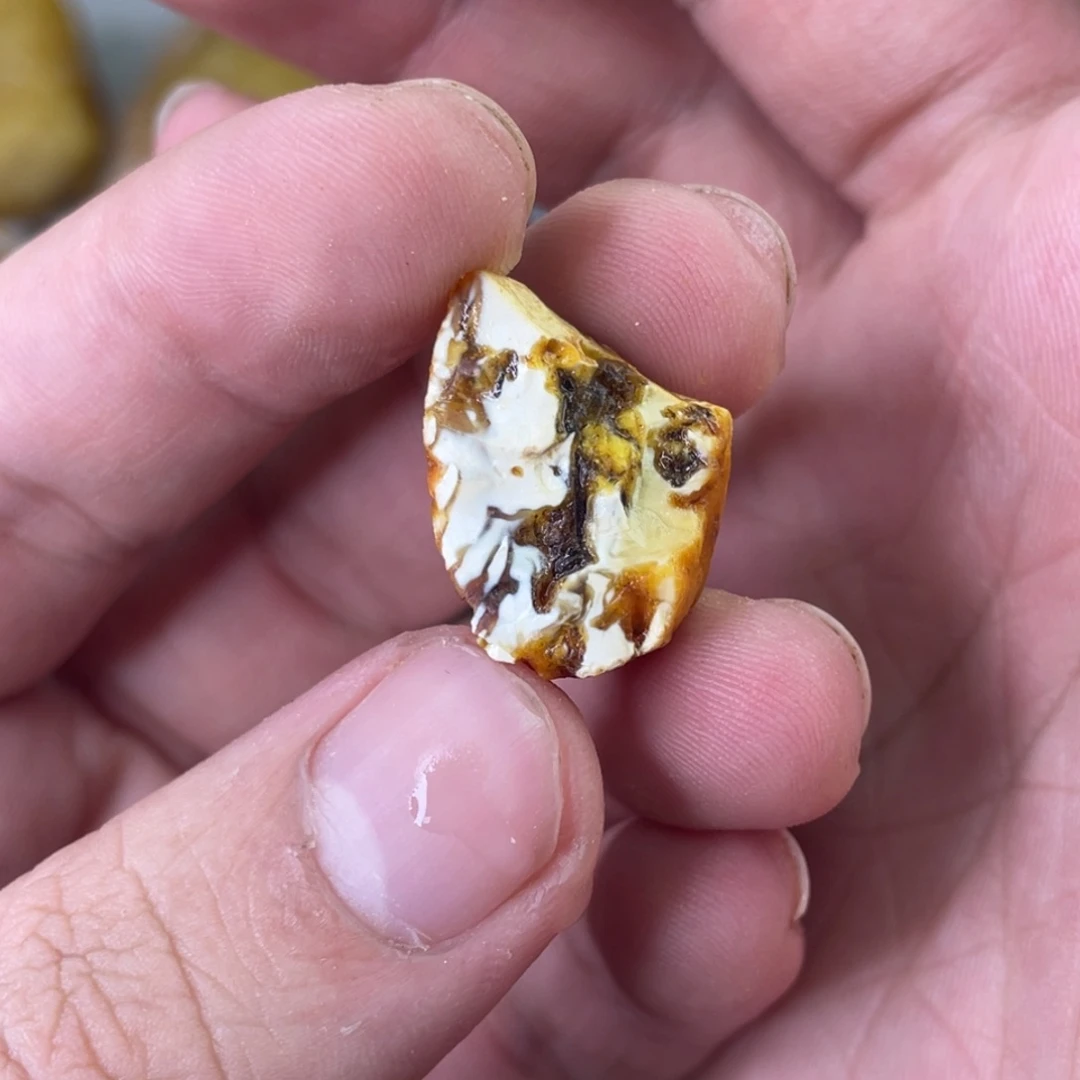 定制琥珀天然琥珀