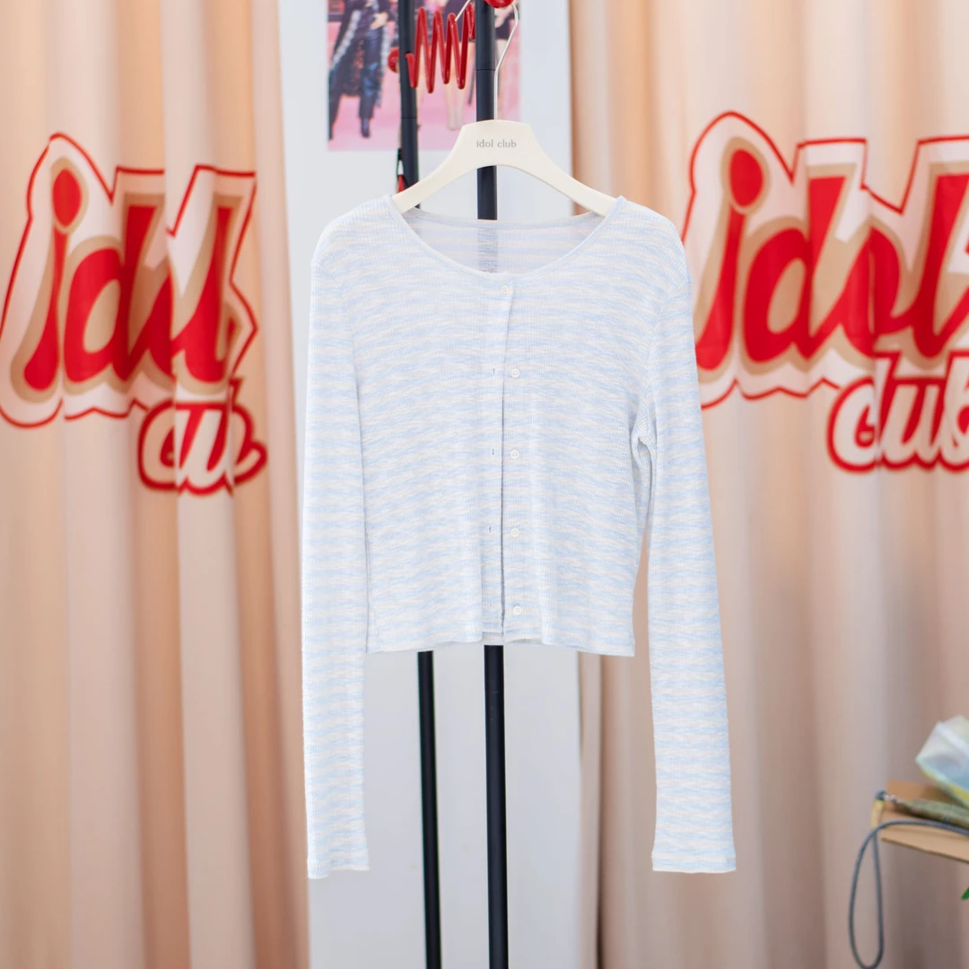 时尚清新条纹毛针织衫