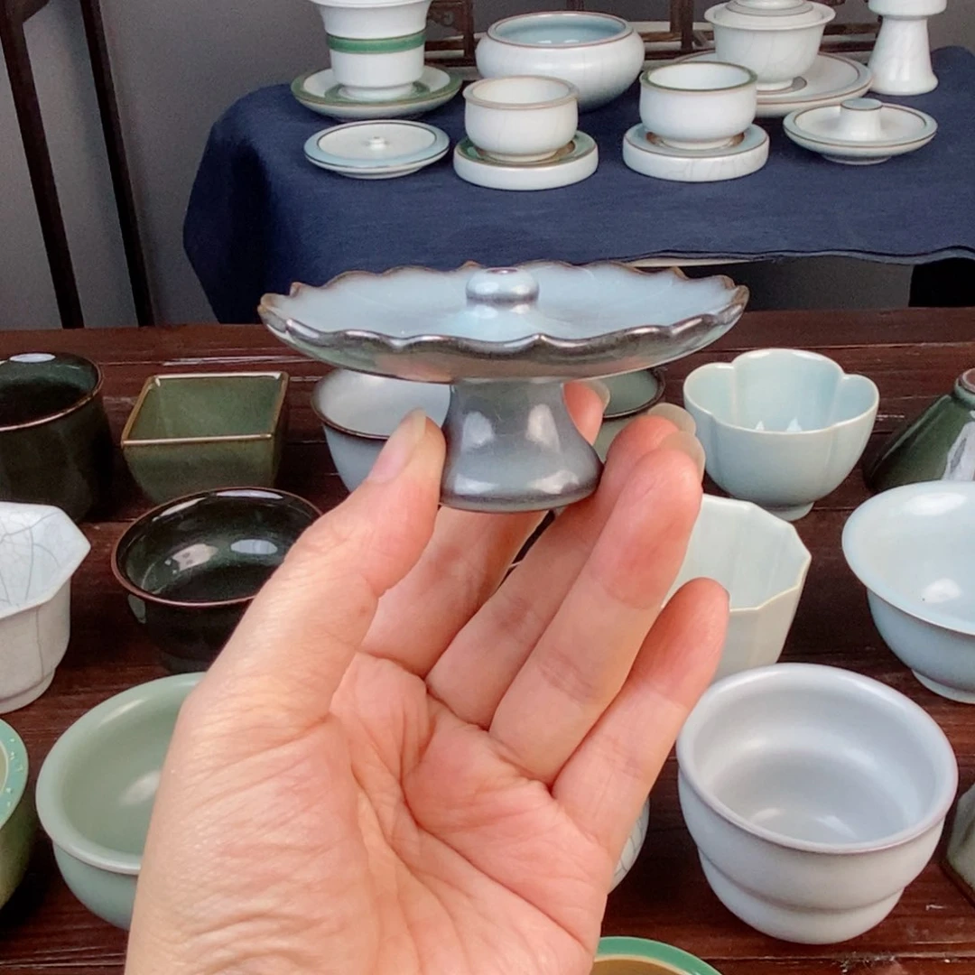 铁胎粉青釉 开片 香插