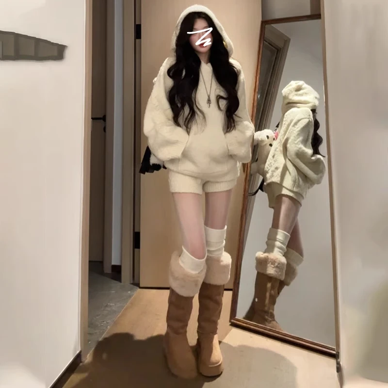 过年战袍毛衣连帽针织衫女秋冬季新款高级感穿搭配小个子一整套装