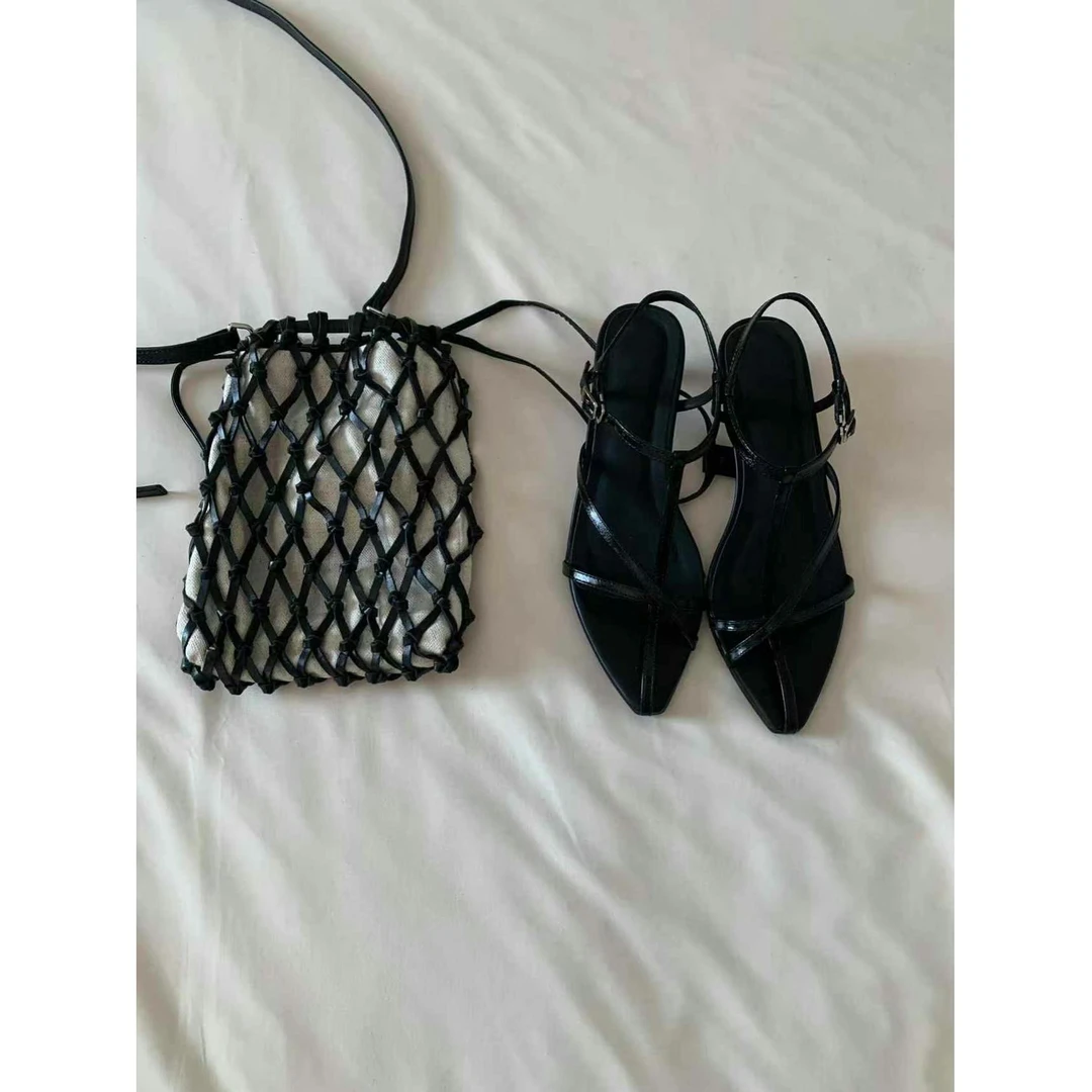 韩国hee2025新款真皮复古尖头凉鞋女百搭休闲平底一字带凉拖鞋女