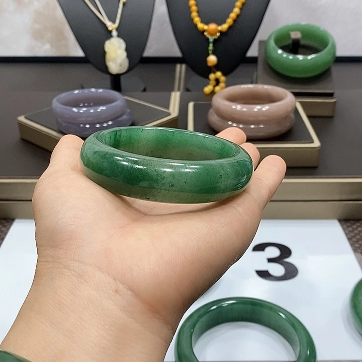 东陵石颈饰未镶嵌航**舰