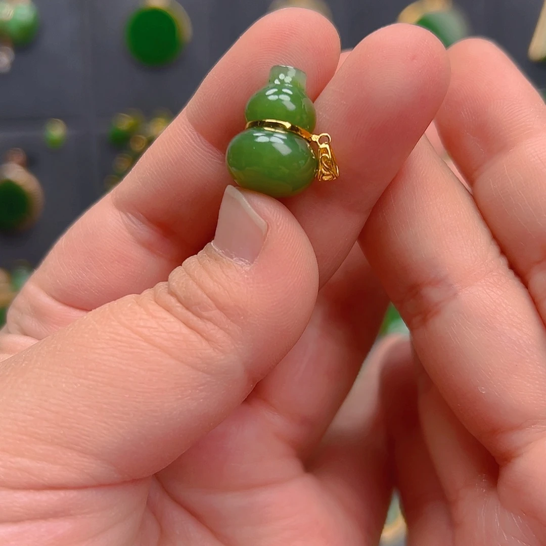 和田玉（碧玉）18K金镶嵌吊坠(不含链)