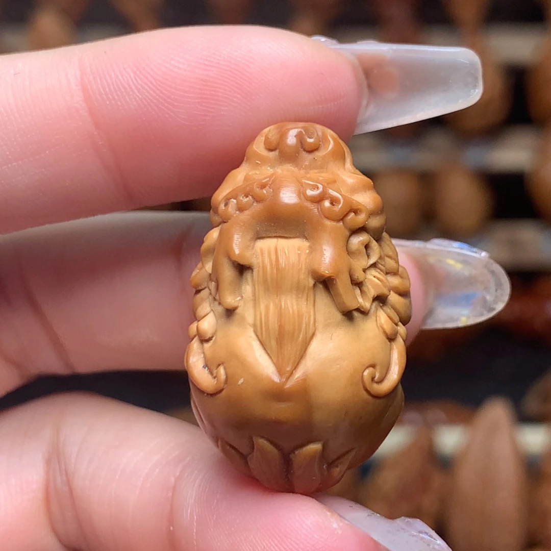 把件橄榄核独角貔貅