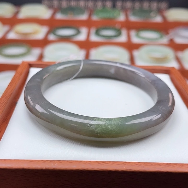 和田玉手镯未镶嵌烟紫翠