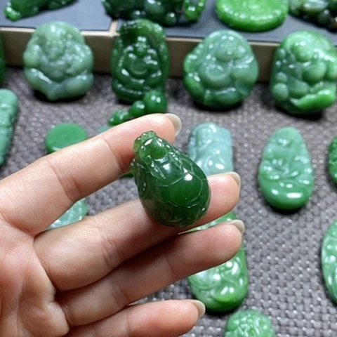 【闪购商品】颈饰未镶嵌和田玉