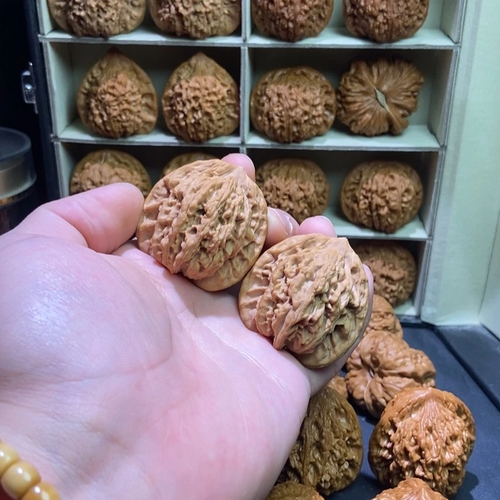 文玩核桃吊坠42原树麦虎