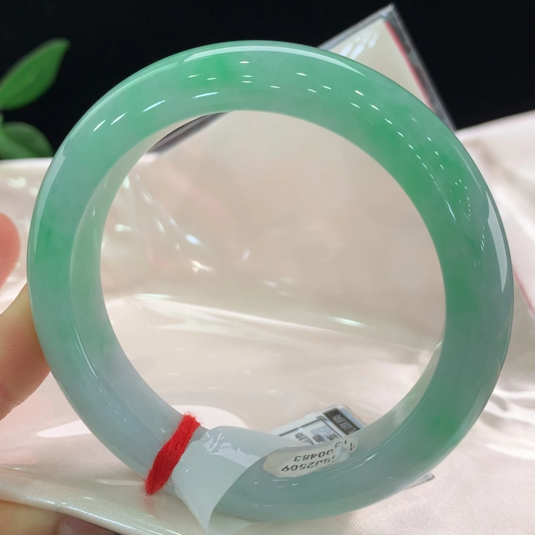 翡翠未镶嵌手镯0483