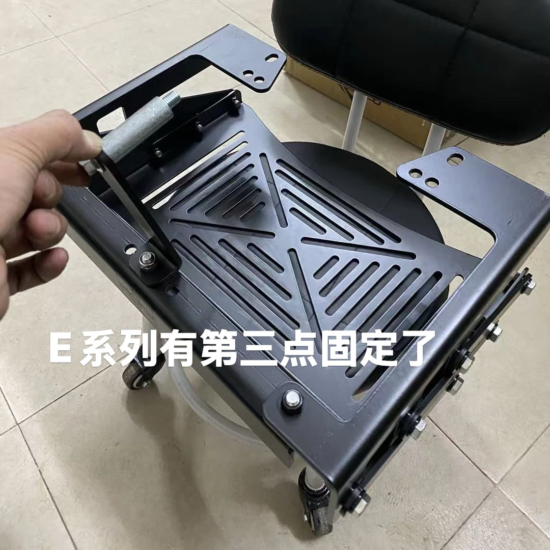 九号电动车E系列安装铁酷奇折叠尾架后的效果,短款插销第三点固定