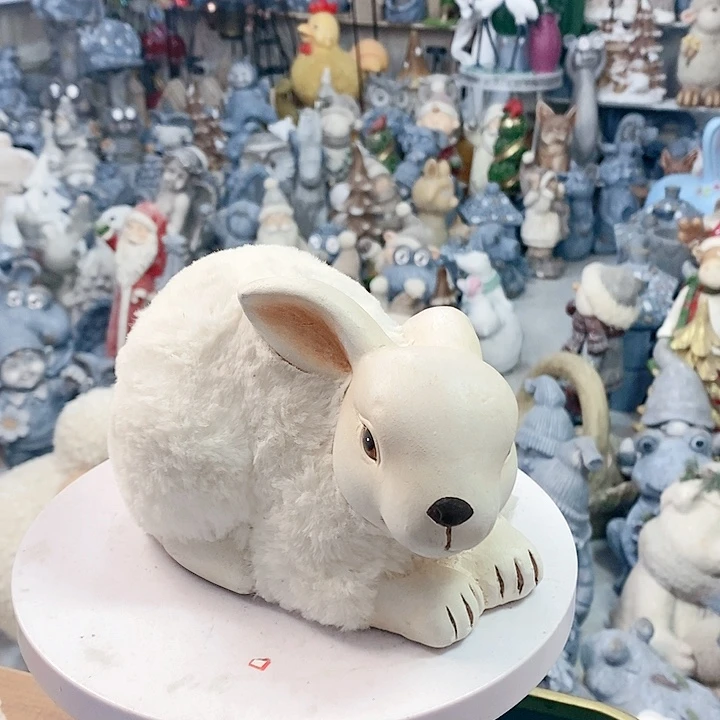 树脂白色兔子摆件