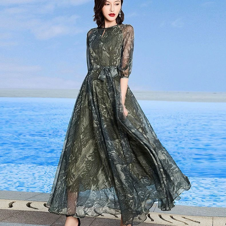 2025新款新款高端气质长裙夏季显瘦洋气时尚大摆连衣裙女士过膝