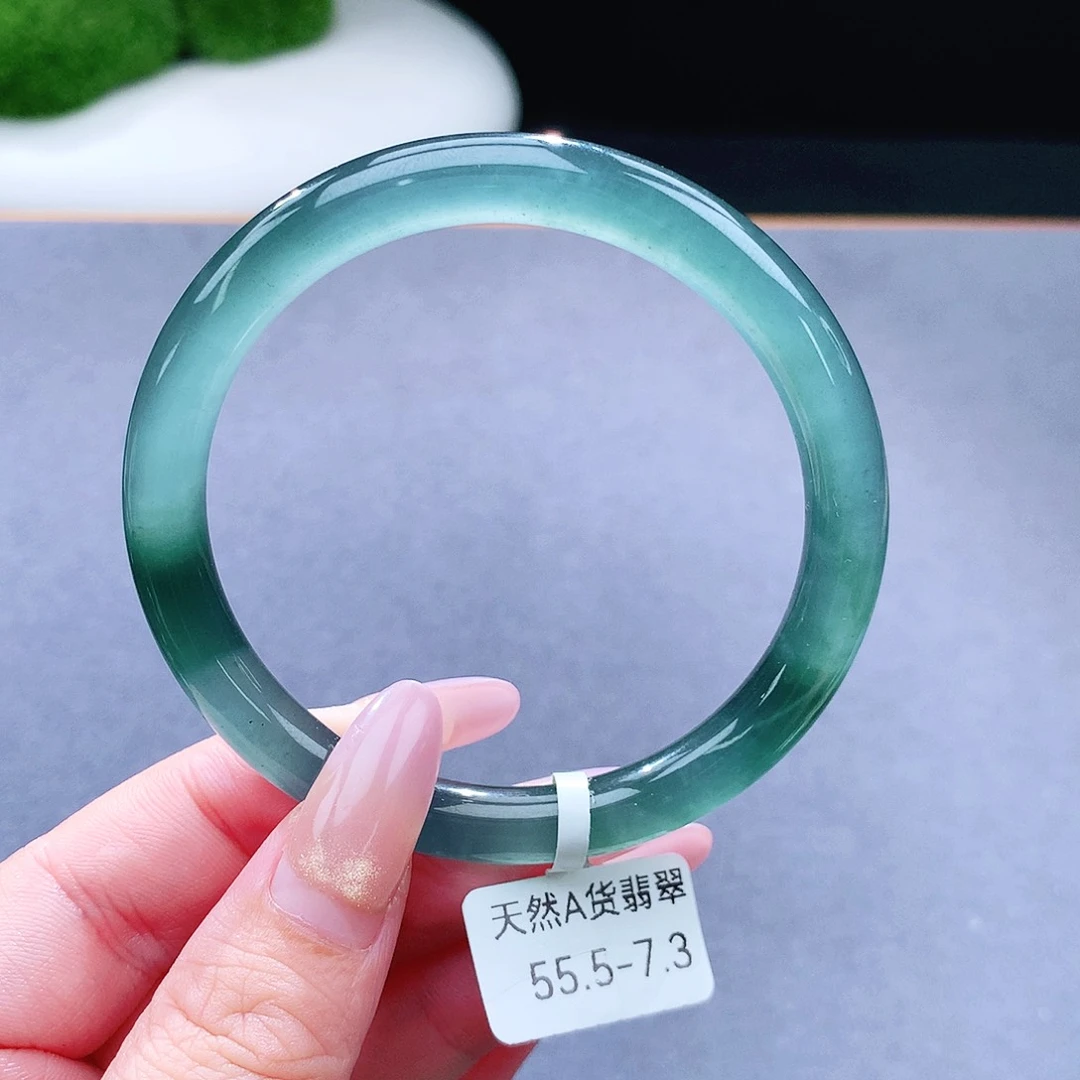 未镶嵌手镯（圆镯）翡翠