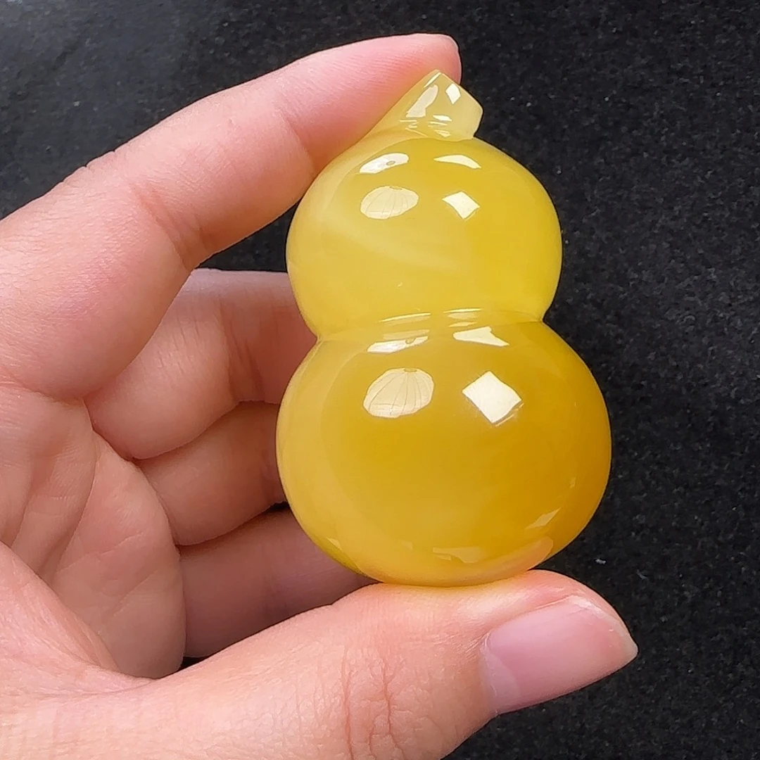 蜜蜡未镶嵌珠宝奇石