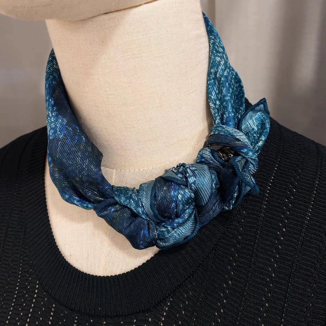 【牛仔蓝四叶草】复古牛仔蓝四叶草真丝意罗绸双面同色女士装饰巾