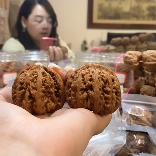 文玩核桃吊坠爱**云大粗筋打底了