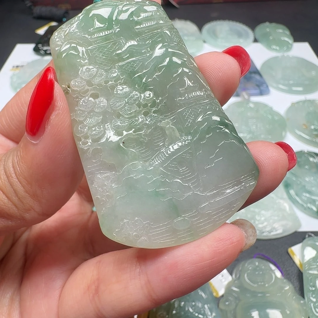 翡翠未镶嵌颈饰吊坠