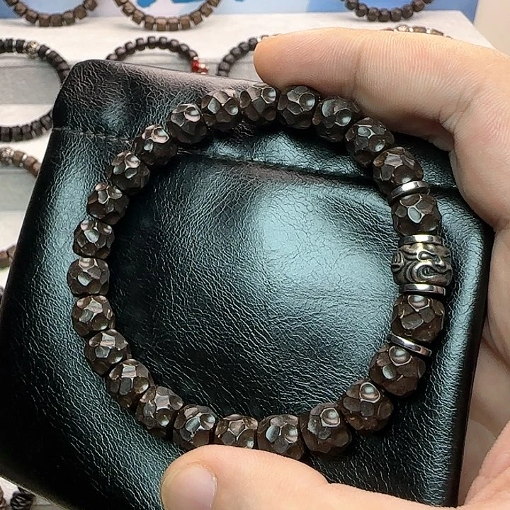 【闪购商品】手串椰蒂98奶酪吞金兽