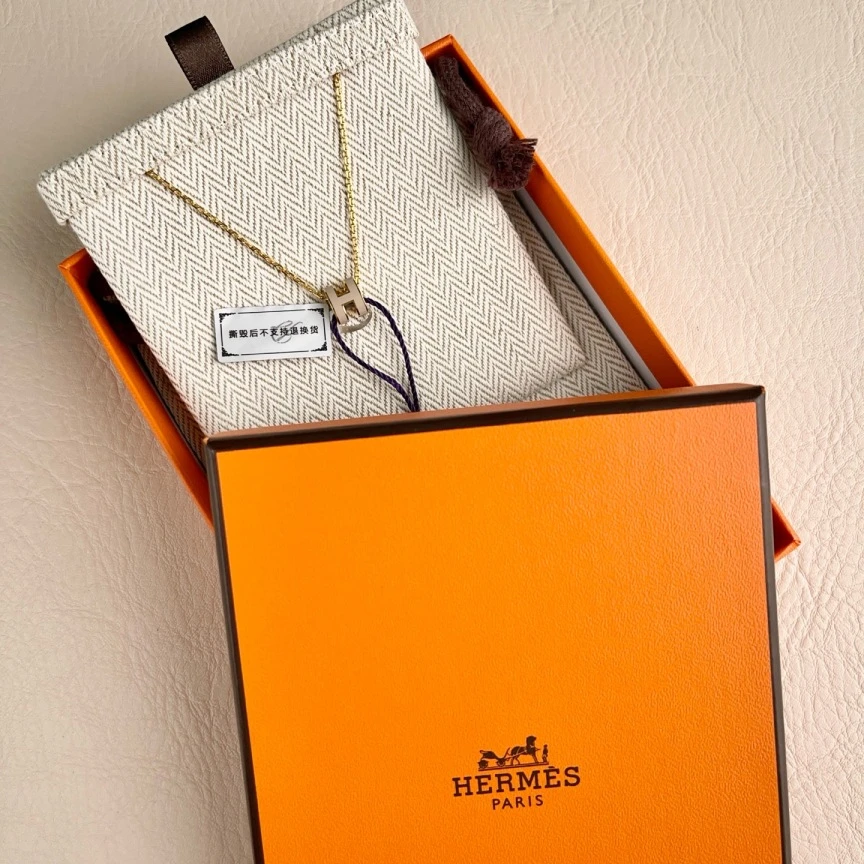 99新 Hermes/爱马仕 【九筒奢品】POPH Mini奶茶灰项链/长40cm/0252
