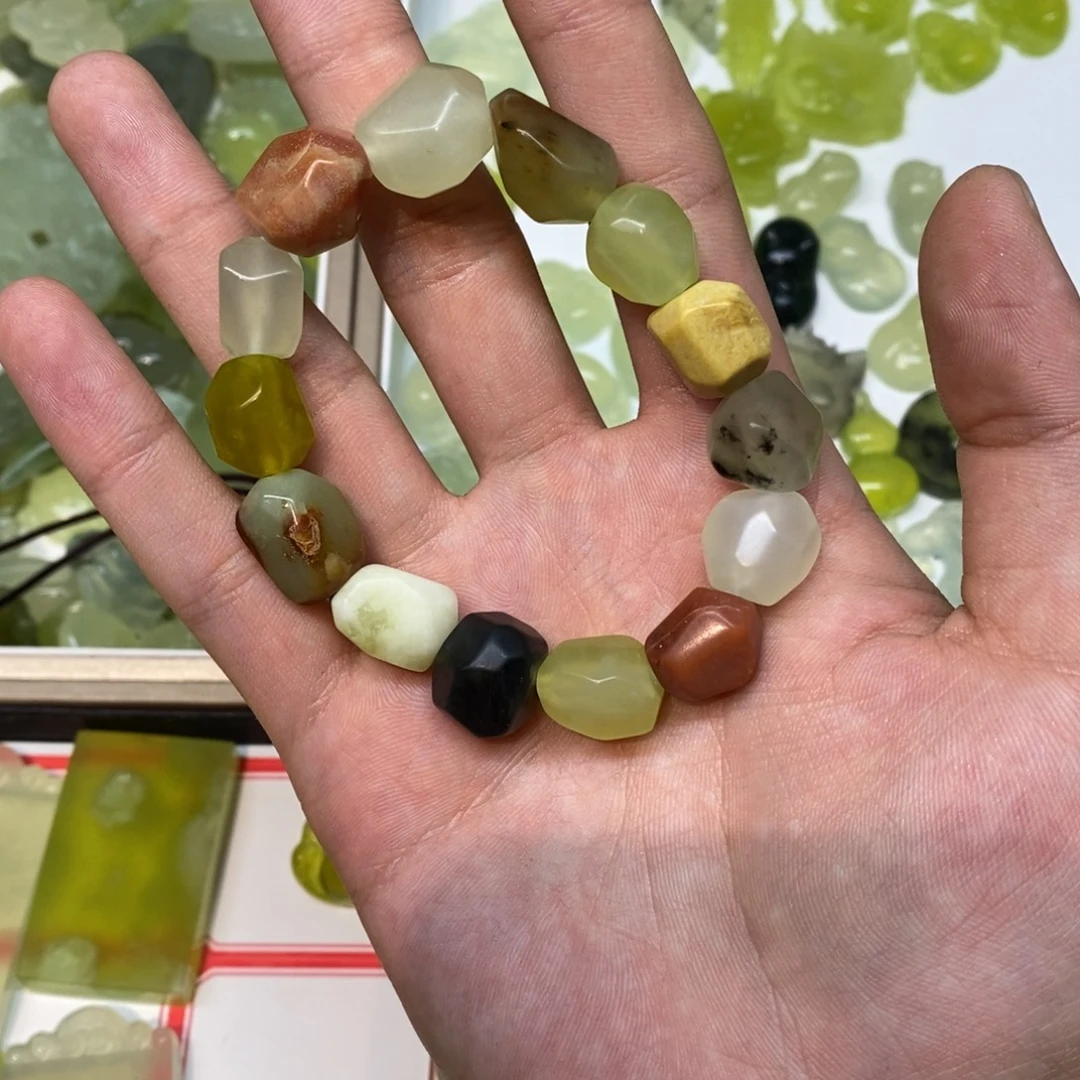 岫玉未镶嵌吊坠(不含链)